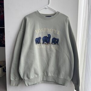 Brandy Melville Yosemite Crewneck